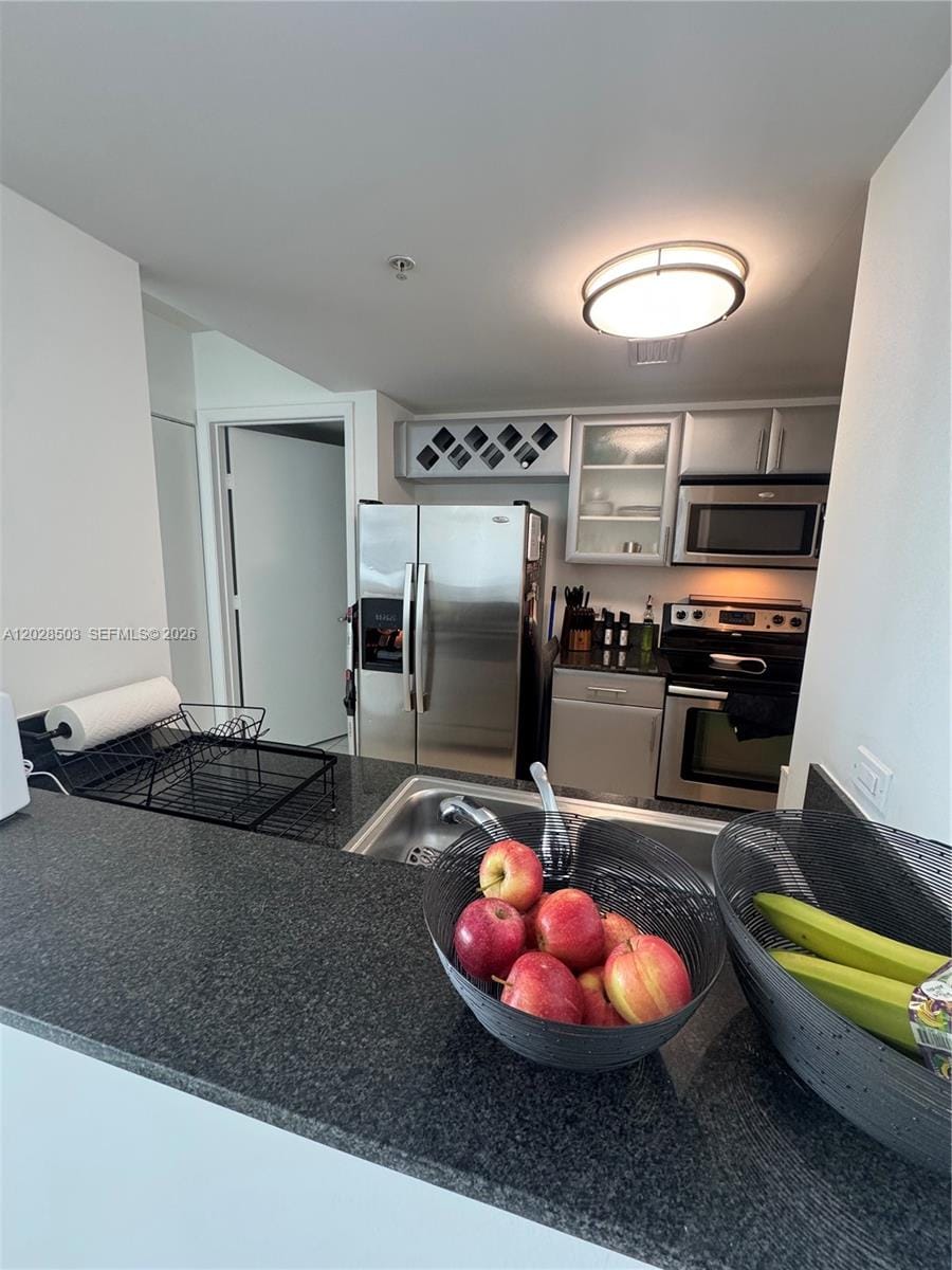 1861 S River Drive 2201 — photo 4