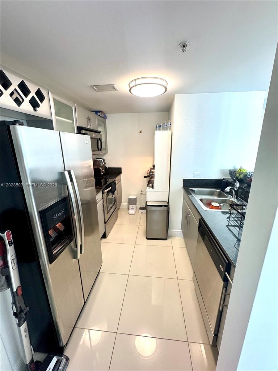 1861 S River Drive 2201 — photo 6