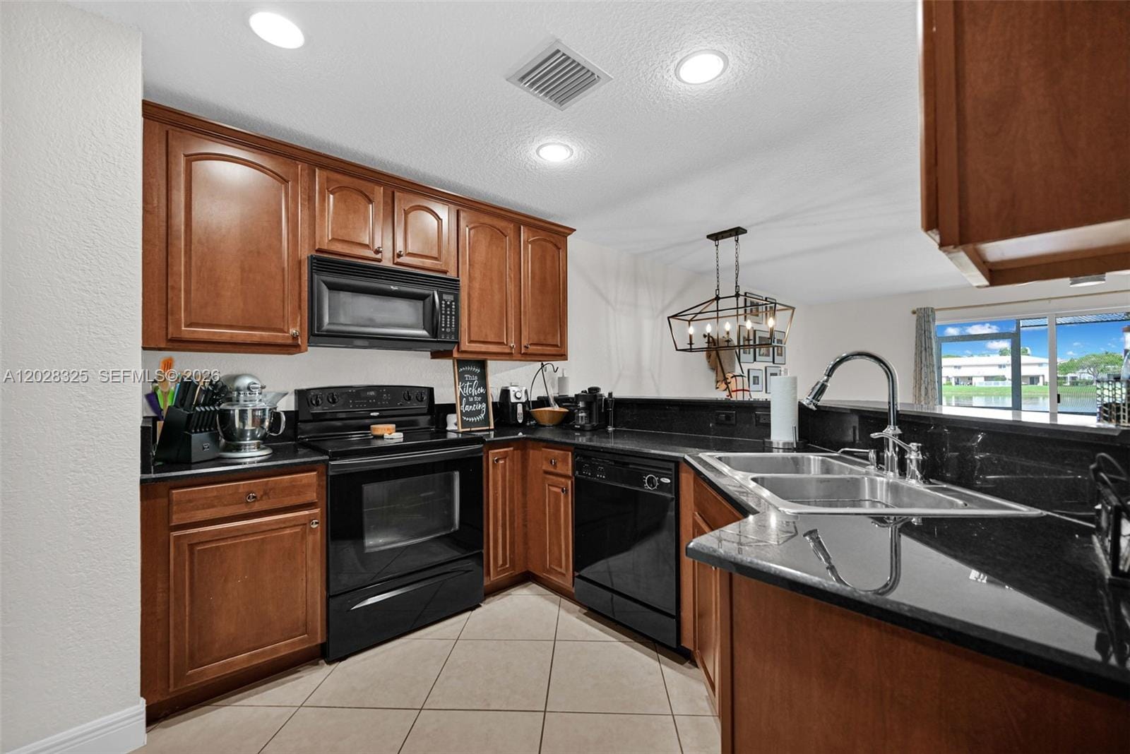 5927 Royal Way, Tamarac, FL 33321 photo 2