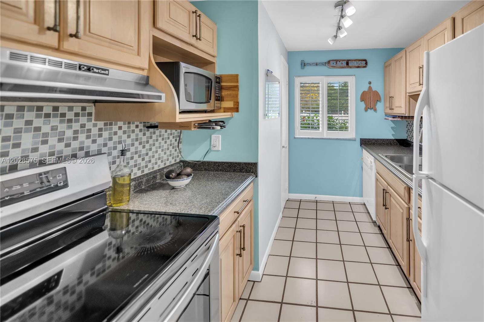 40 High Point Road 402, Islamorada, FL 33070 photo 6