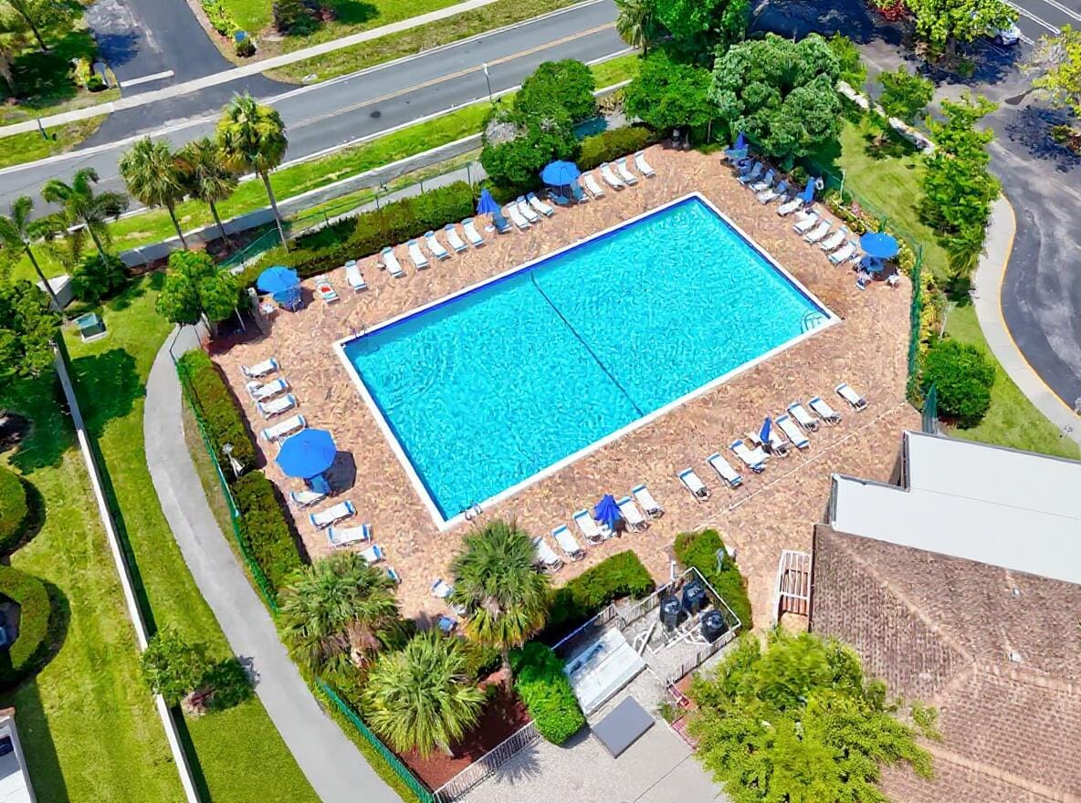 507 Gardens Drive 203, Pompano Beach, FL 33069 photo 2