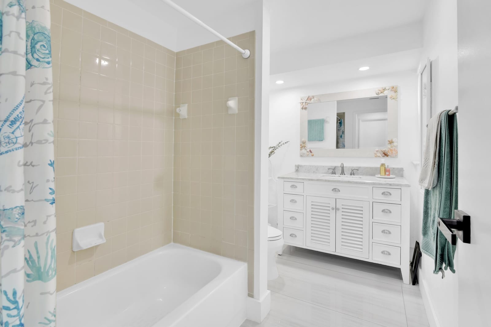 8411 Theresa Road, Boynton Beach, FL 33472 photo 9