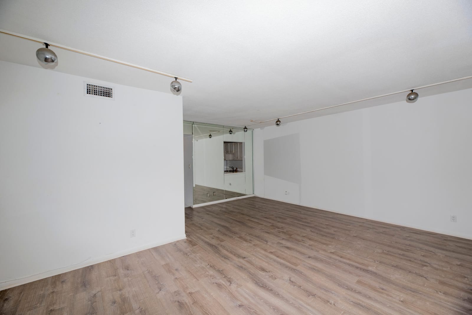 5501 NW 2ND Avenue 202 — photo 2