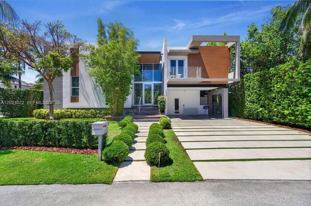 625 Curtiswood Drive, Key Biscayne, FL 33149