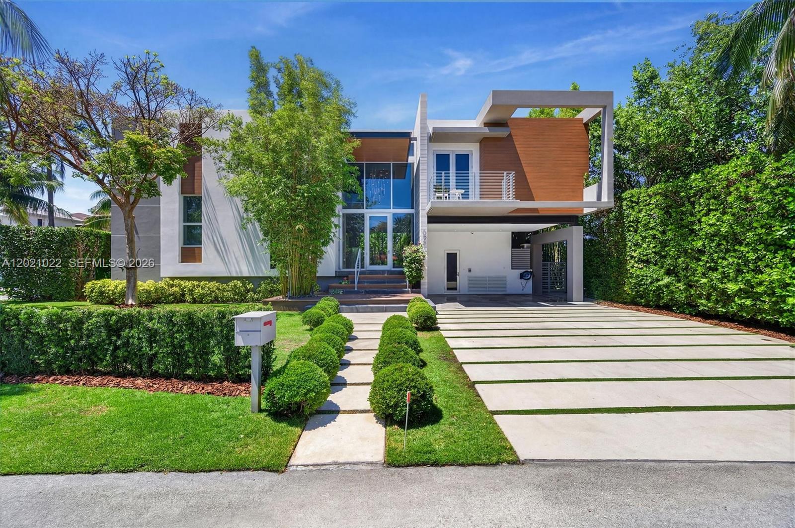 625 Curtiswood Drive, Key Biscayne, FL 33149, Key Biscayne