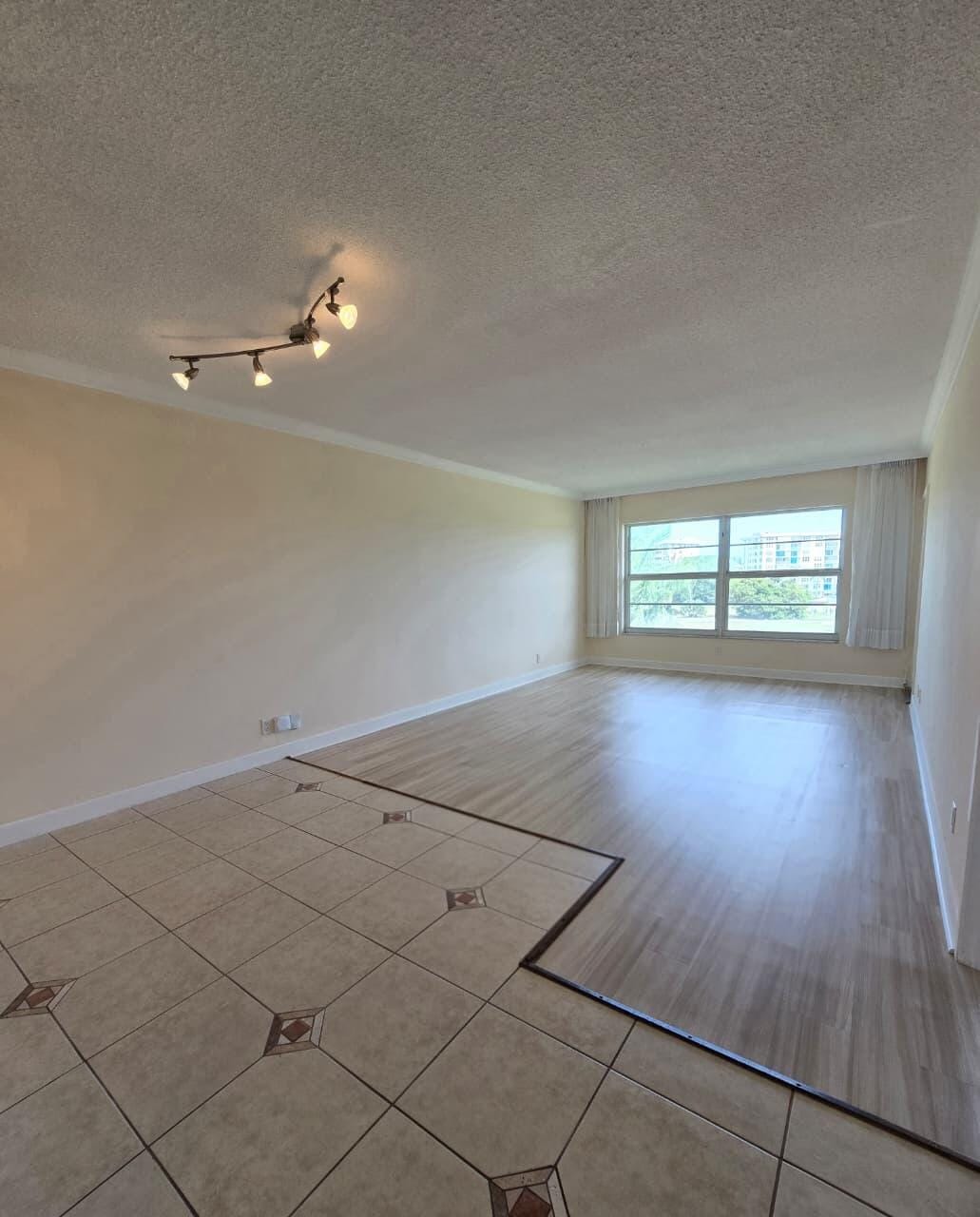 2900 N Palm Aire Drive N 405 — photo 3