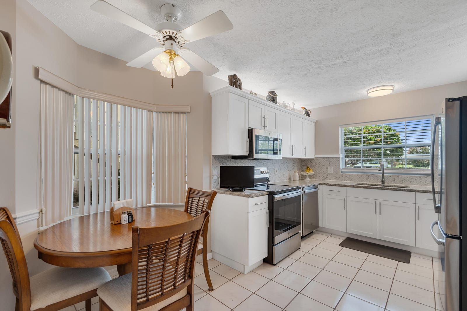 740 Lake Orchid Circle 104 — photo 2