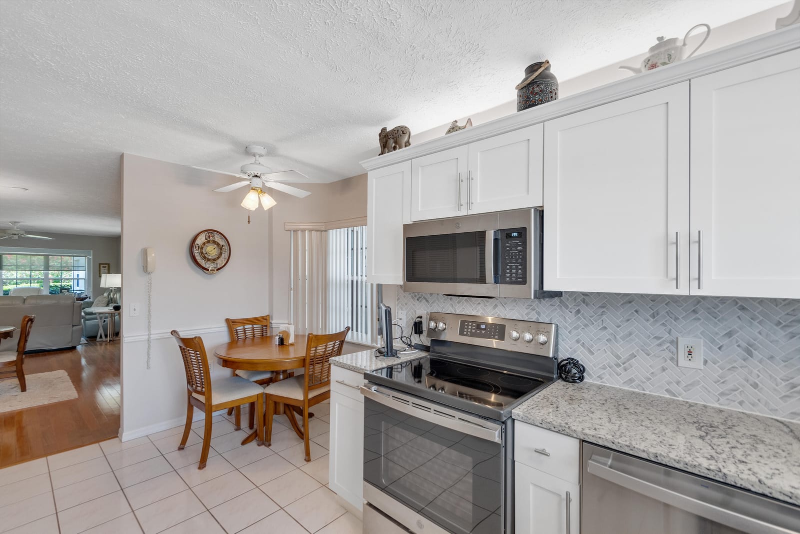 740 Lake Orchid Circle 104 — photo 5