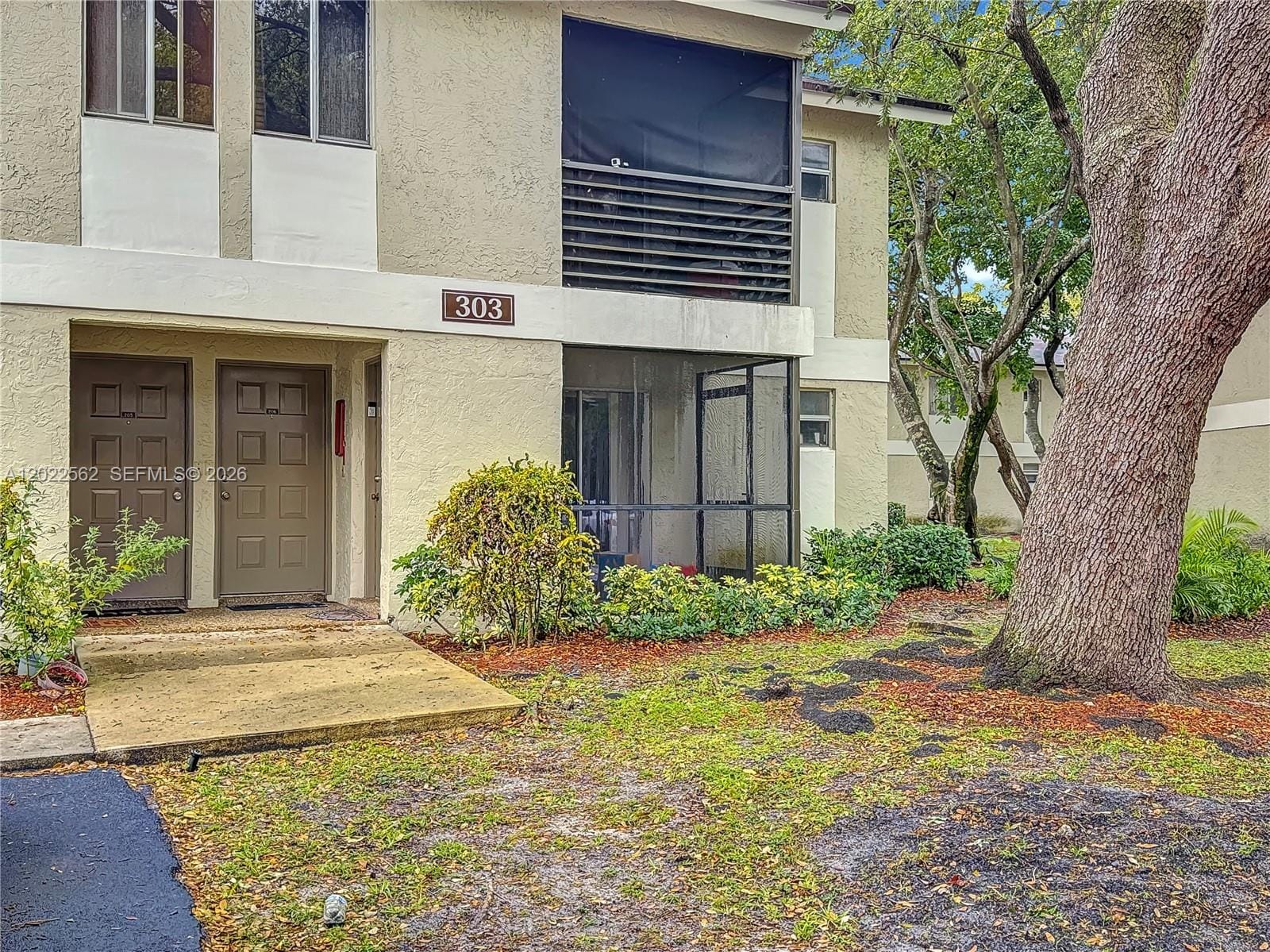 303 Gardens Drive 206 — photo 1