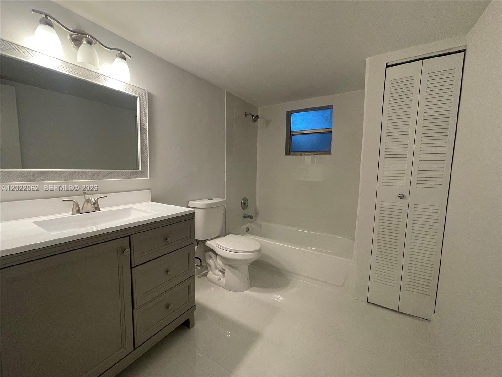 303 Gardens Drive 206 — photo 9