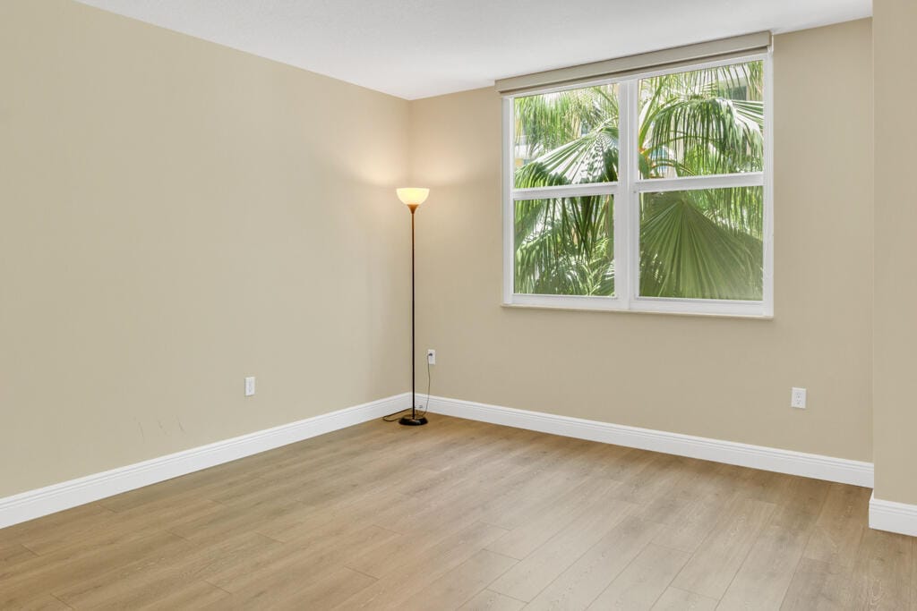 700 E Boynton Beach Boulevard 407 — photo 11