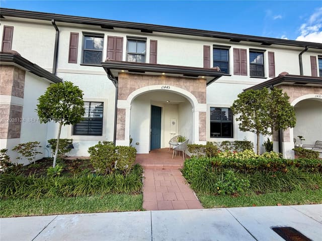 11445 W 33rd Lane, Hialeah, FL 33018