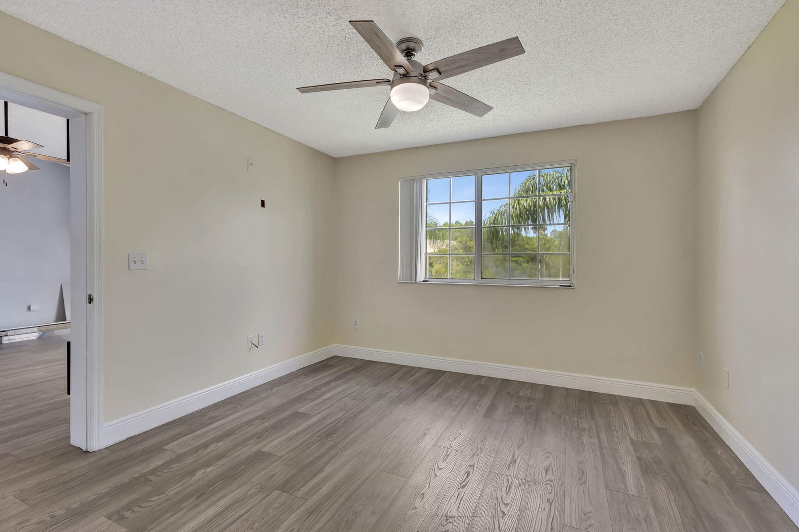 600 N Crestwood Ct Court N 609 — photo 12