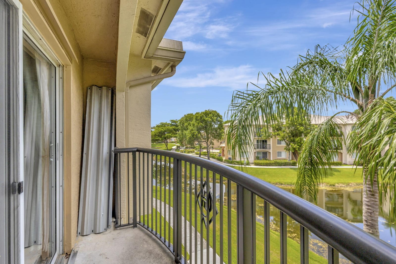 600 N Crestwood Ct Court N 609, Royal Palm Beach, FL 33411 photo 25