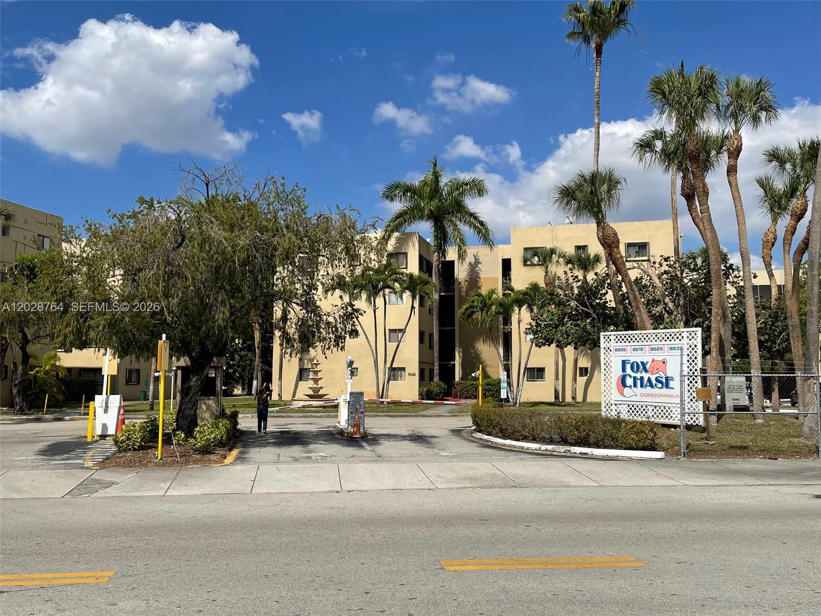 8625 NW 8th Street 402, Miami, FL 33126, Miami