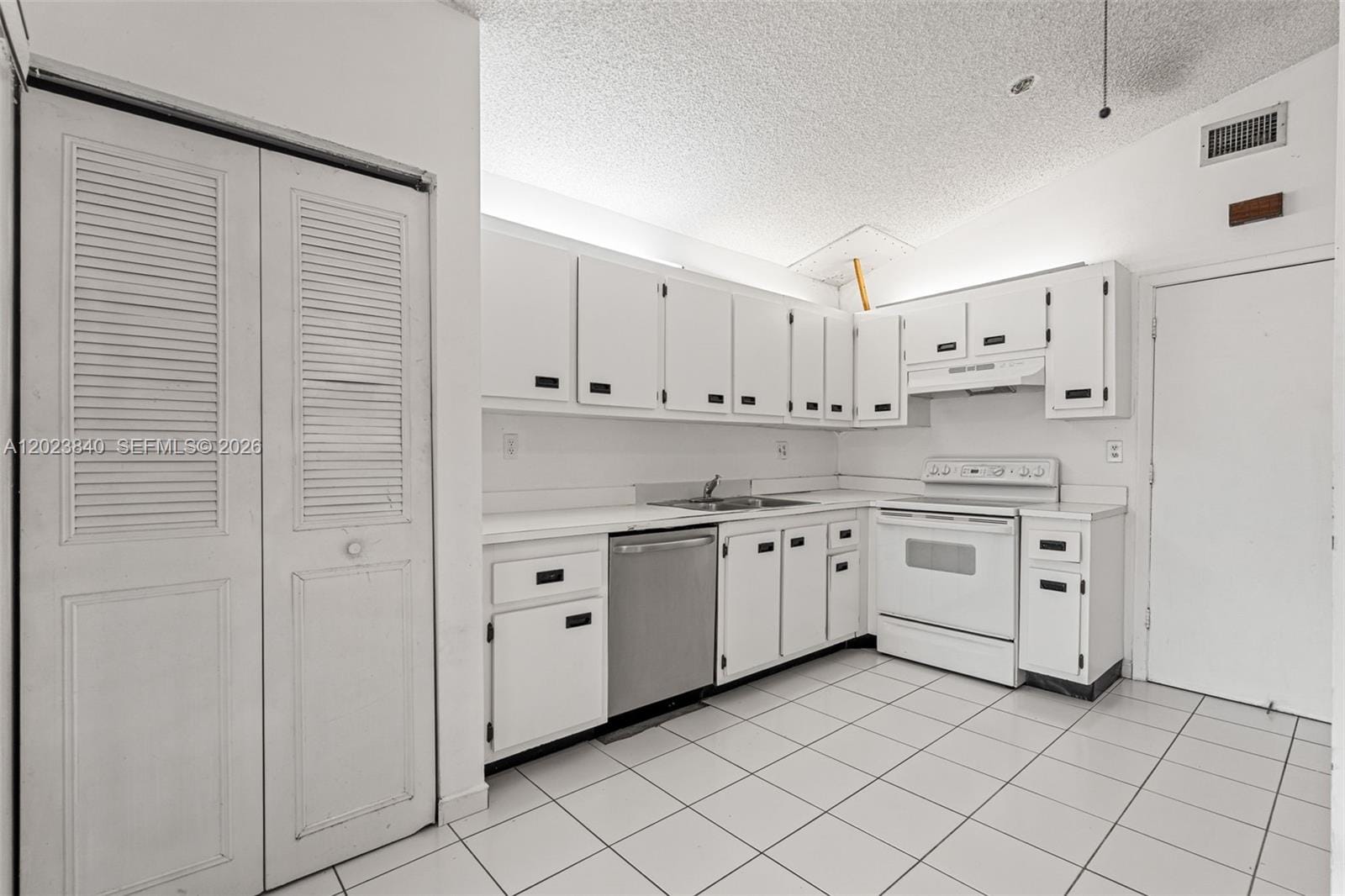 15332 SW 57th Street, Miami, FL 33193 photo 3