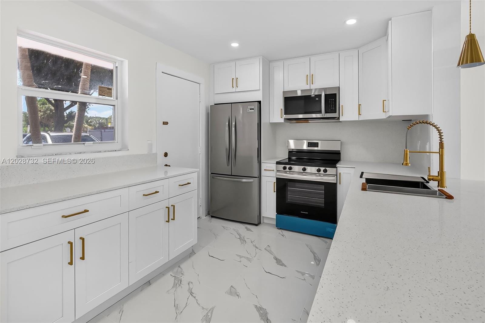 201 SE 11th Terrace 102, Dania Beach, FL 33004 photo 3