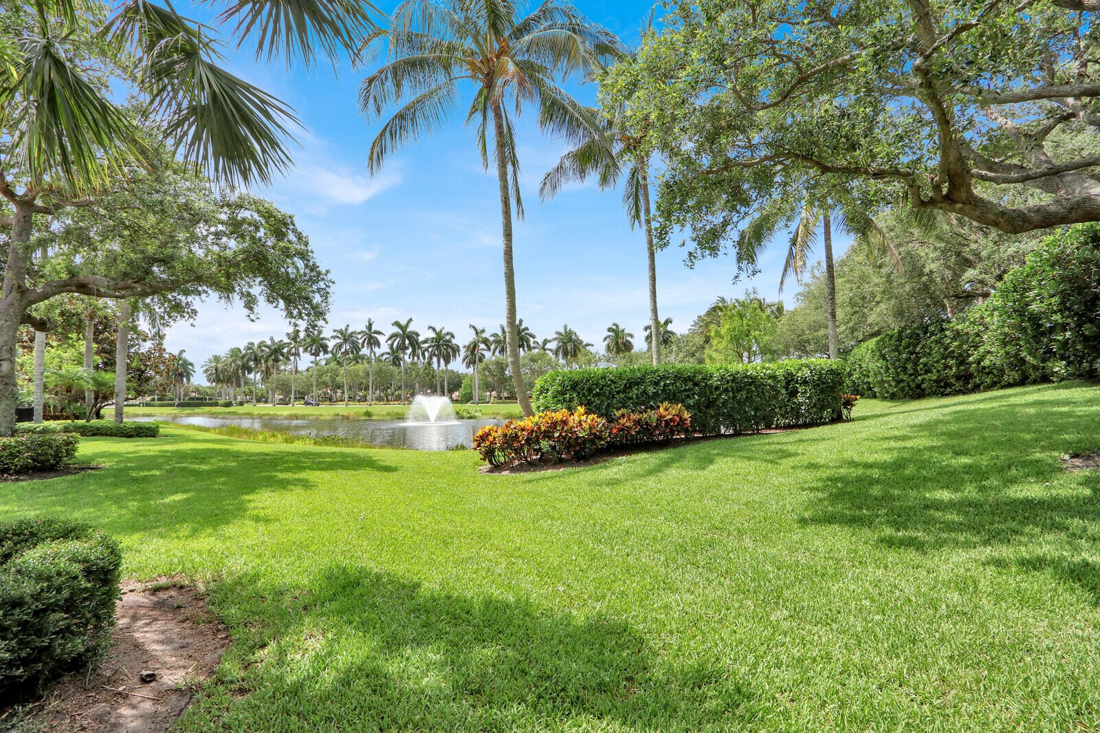 129 Euphrates Circle, Palm Beach Gardens, FL 33410 photo 19