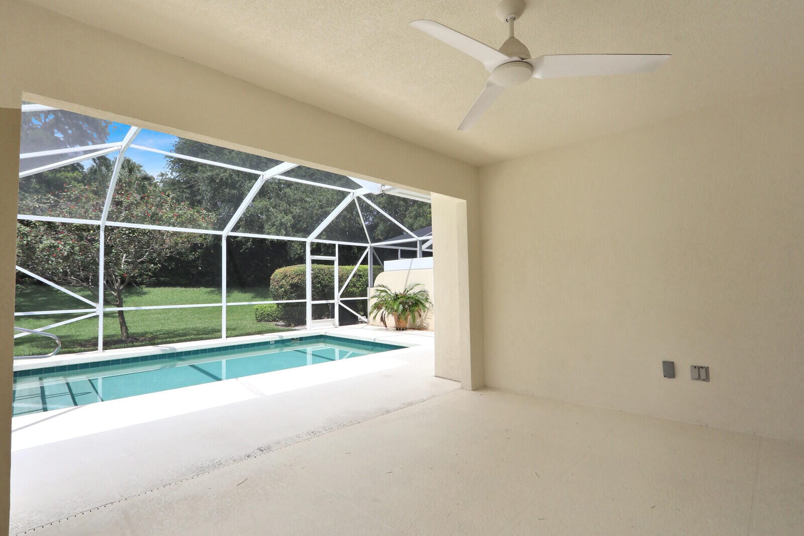 129 Euphrates Circle, Palm Beach Gardens, FL 33410 photo 28