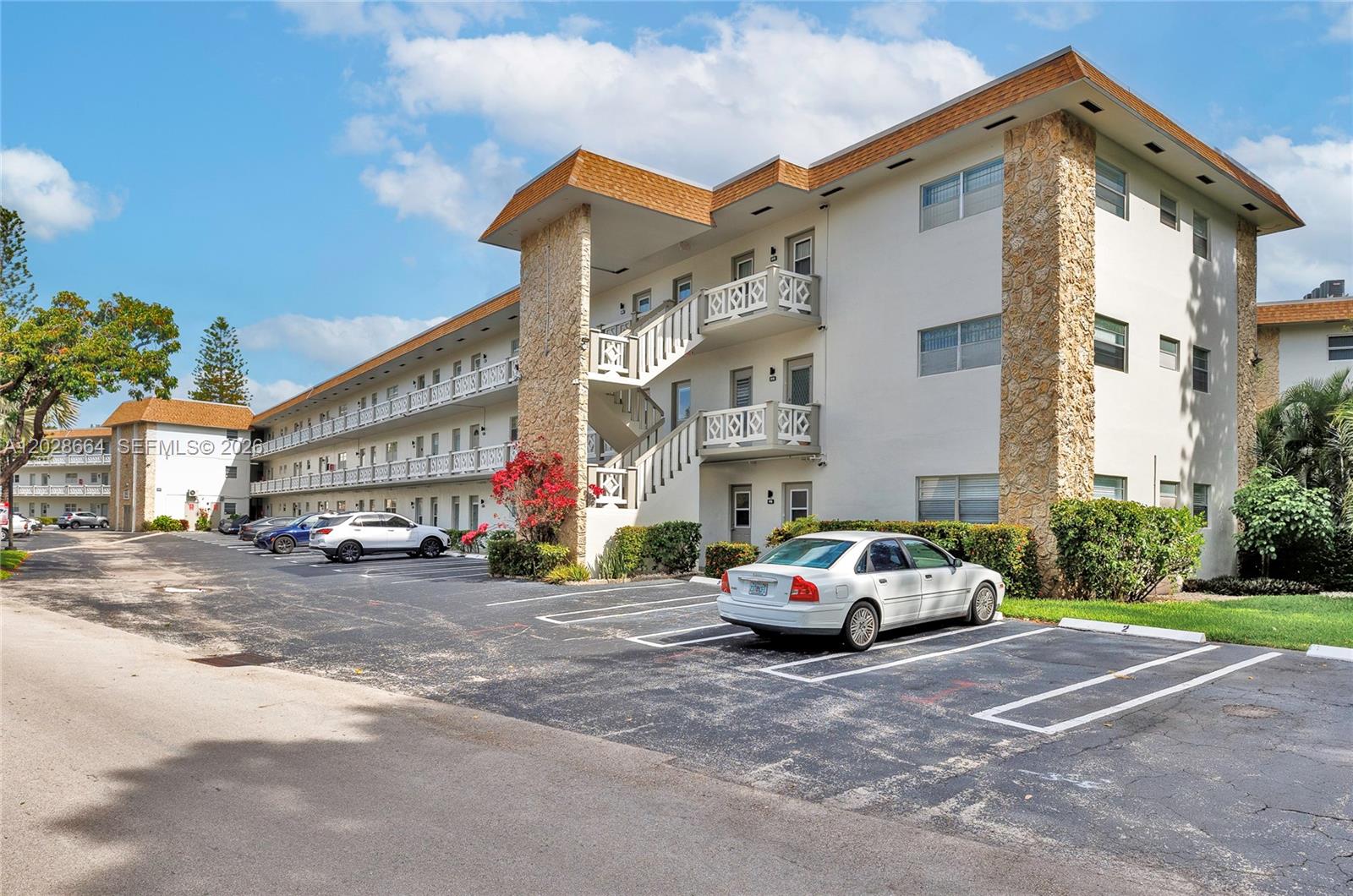4805 NW 35th Street 416, Lauderdale Lakes, FL 33319, Lauderdale Lakes