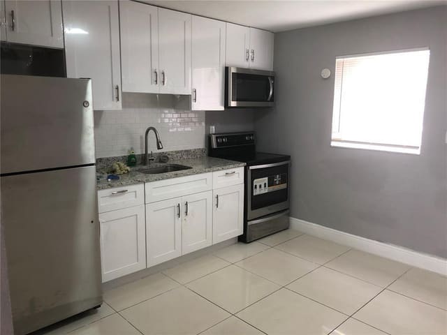 839 NW 14th Avenue 1, Fort Lauderdale, FL 33311