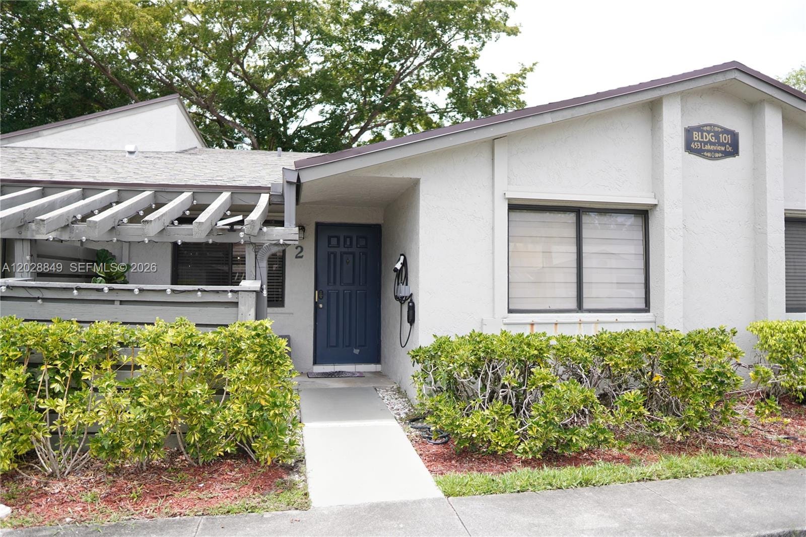 453 Lakeview Drive 2 — photo 2