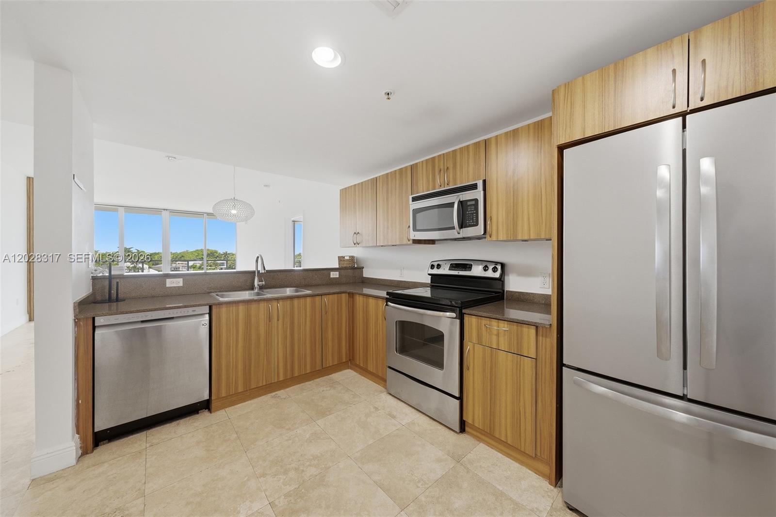 6305 Indian Creek Dr 5d 5D — photo 8