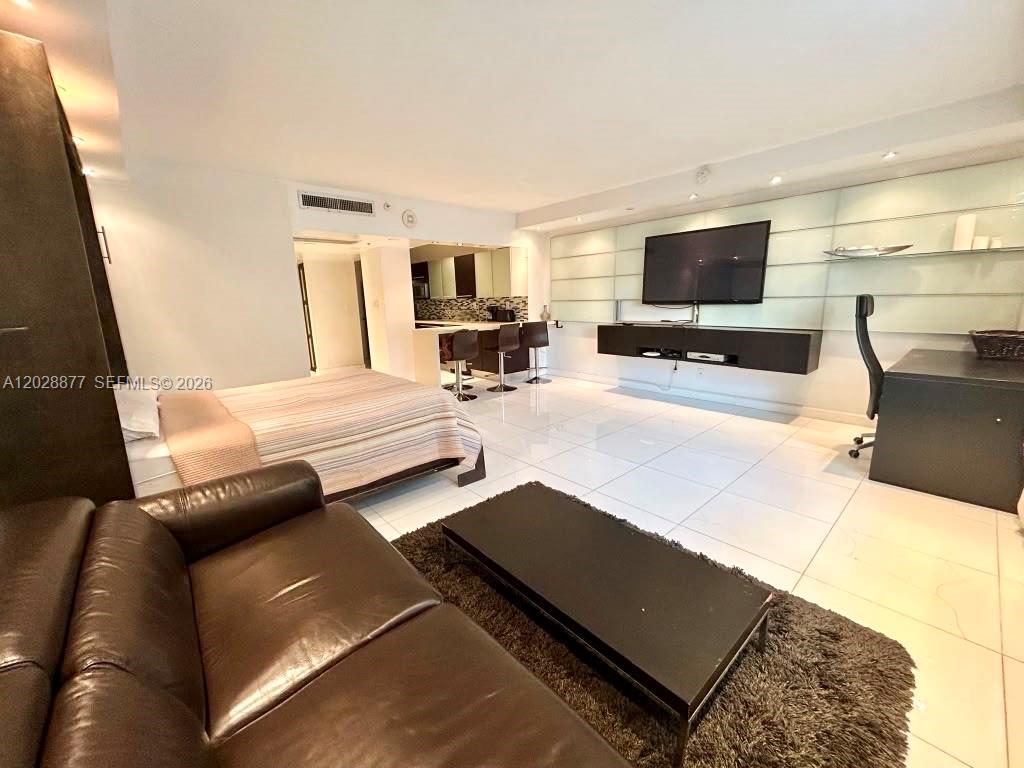 100 Lincoln Road 701, Miami Beach, FL 33139, Miami Beach