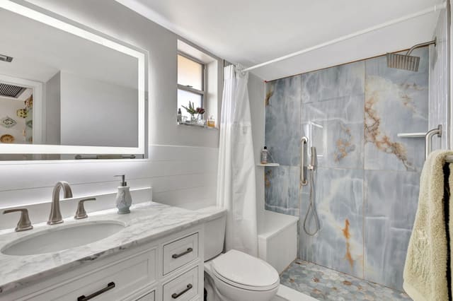 2812 Garden Drive S 308, Lake Worth Beach, FL 33461