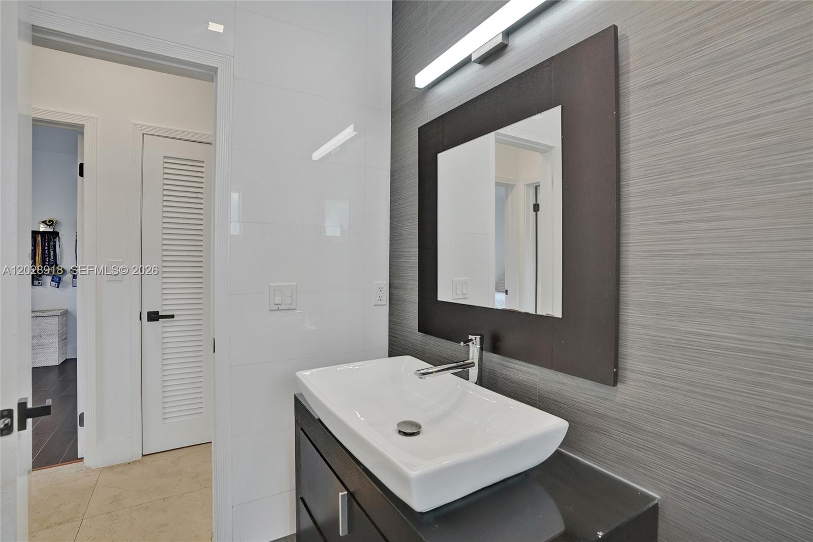 18641 NE 21st Avenue, Miami, FL 33179 photo 13