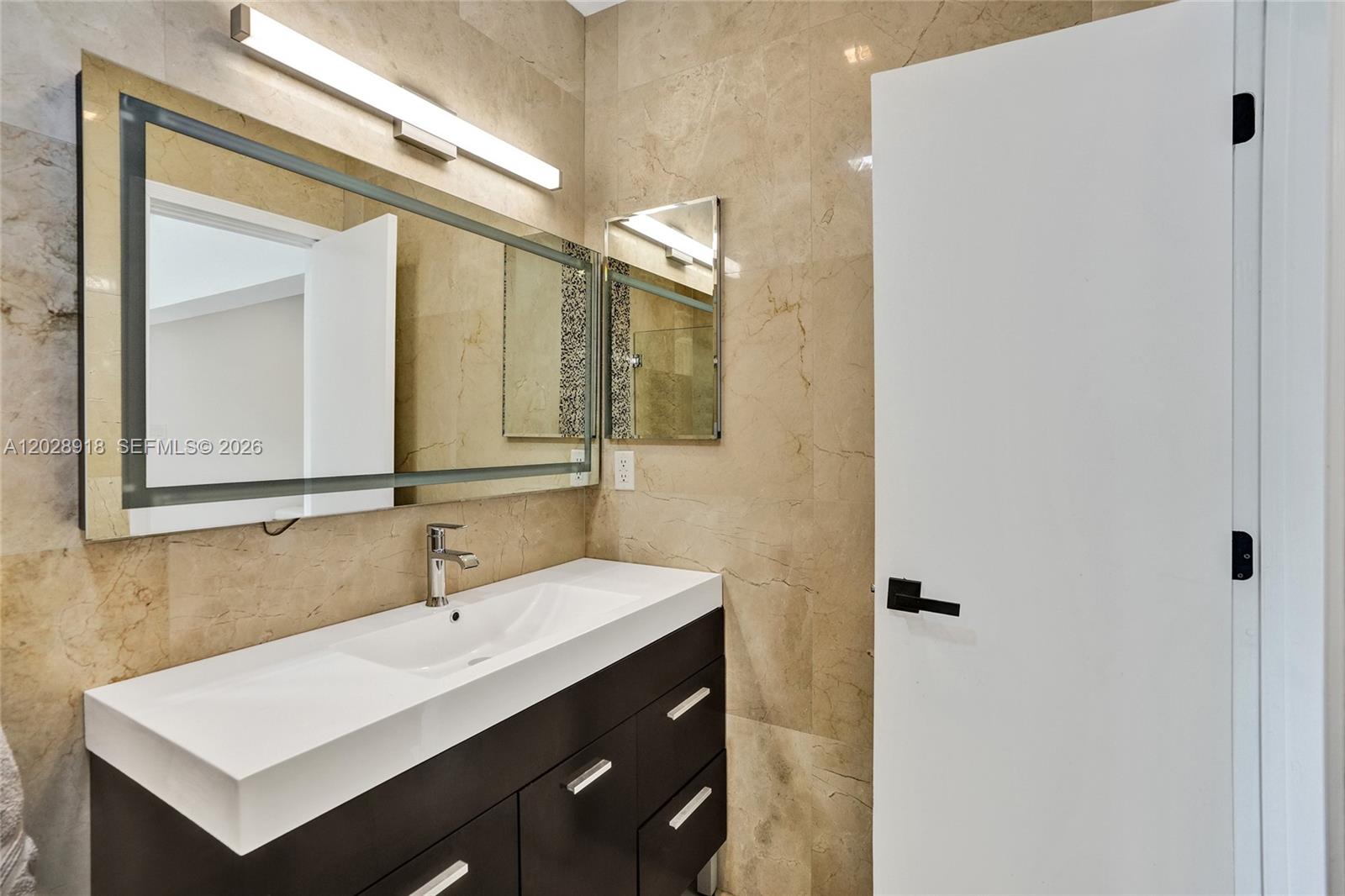18641 NE 21st Avenue, Miami, FL 33179 photo 21