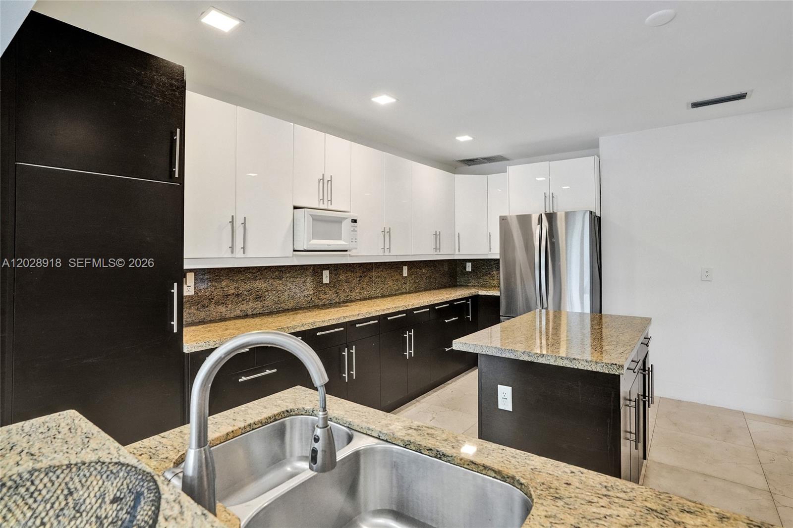 18641 NE 21st Avenue, Miami, FL 33179 photo 29