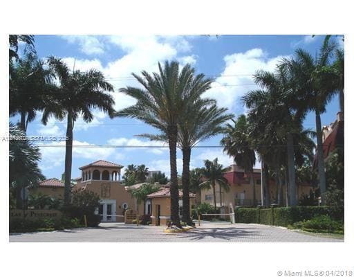 6713 N Kendall Drive 611, Pinecrest, FL 33156