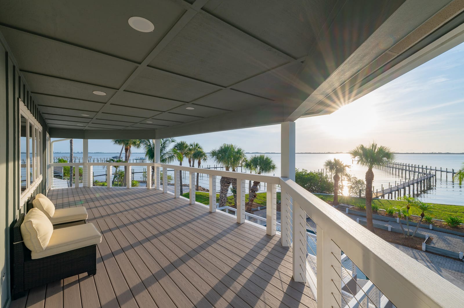 114 N SEWALLS POINT Road — photo 4