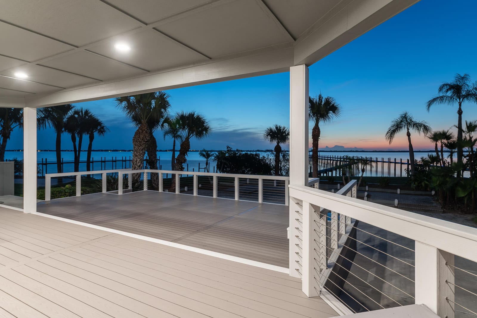 114 N SEWALLS POINT Road — photo 6