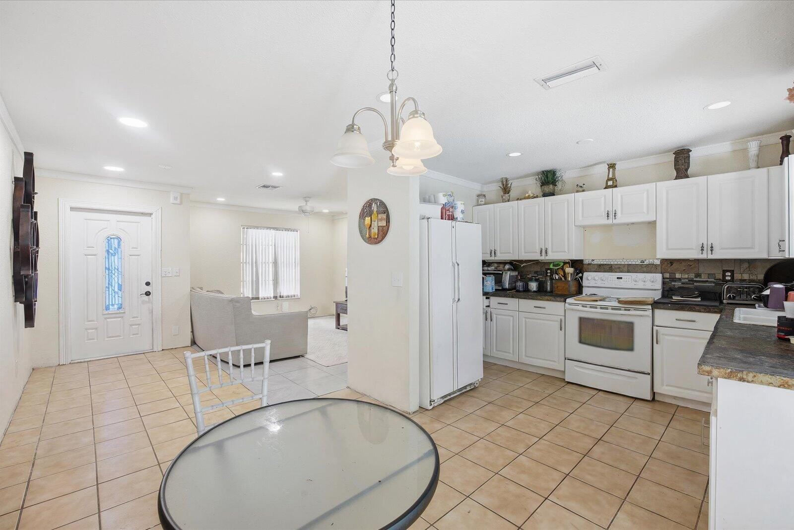 325 NW Dearman Street — photo 9