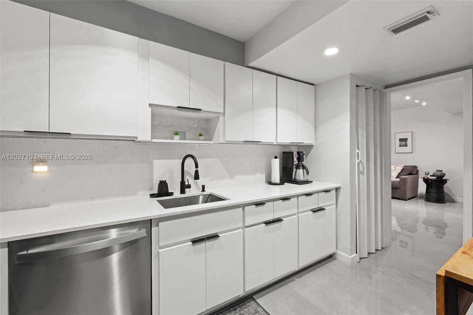 5001 Collins Avenue 1E, Miami Beach, FL 33140 photo 3