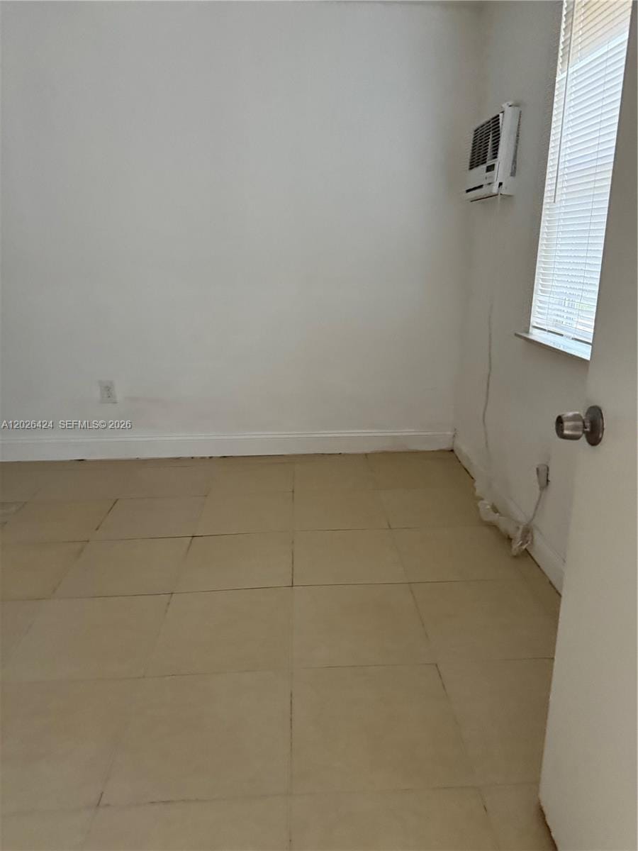 1180 NE 160th Terrace 3 — photo 9