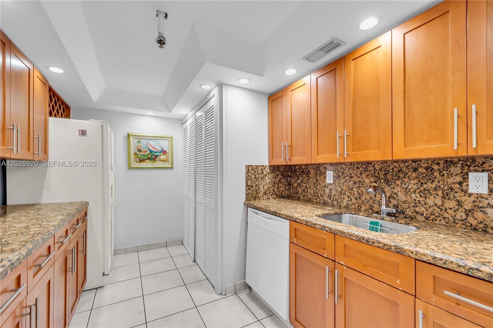 3200 Collins Avenue 12-8, Miami Beach, FL 33140 photo 12