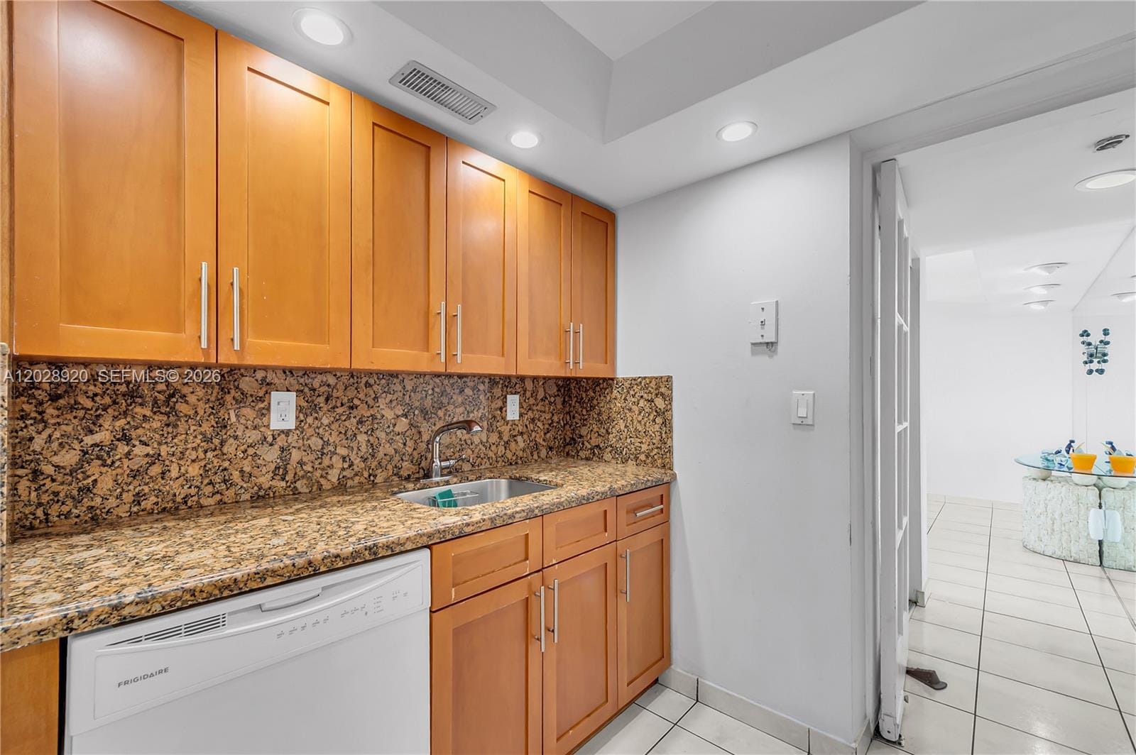 3200 Collins Avenue 12-8, Miami Beach, FL 33140 photo 14