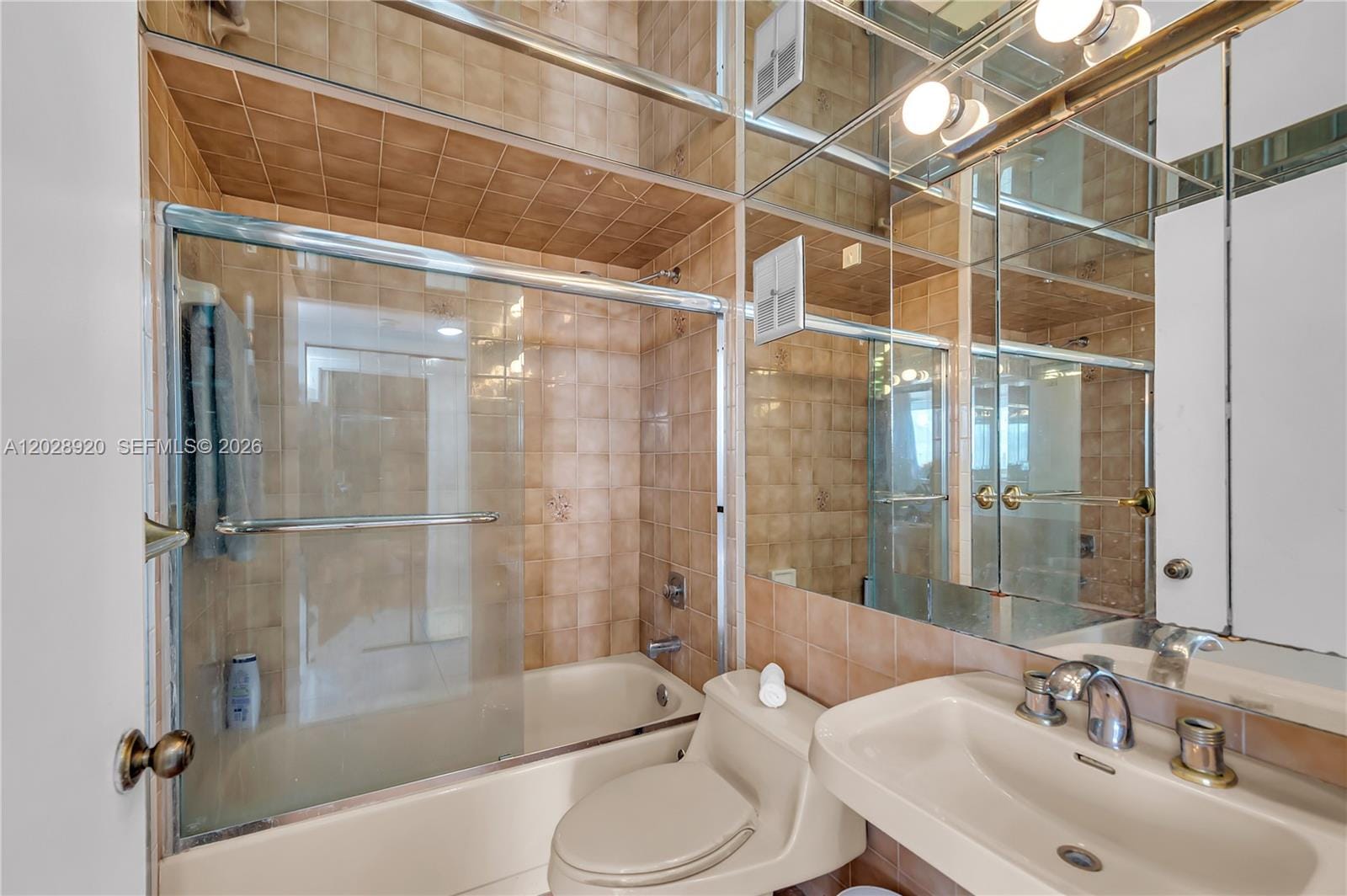 3200 Collins Avenue 12-8, Miami Beach, FL 33140 photo 23
