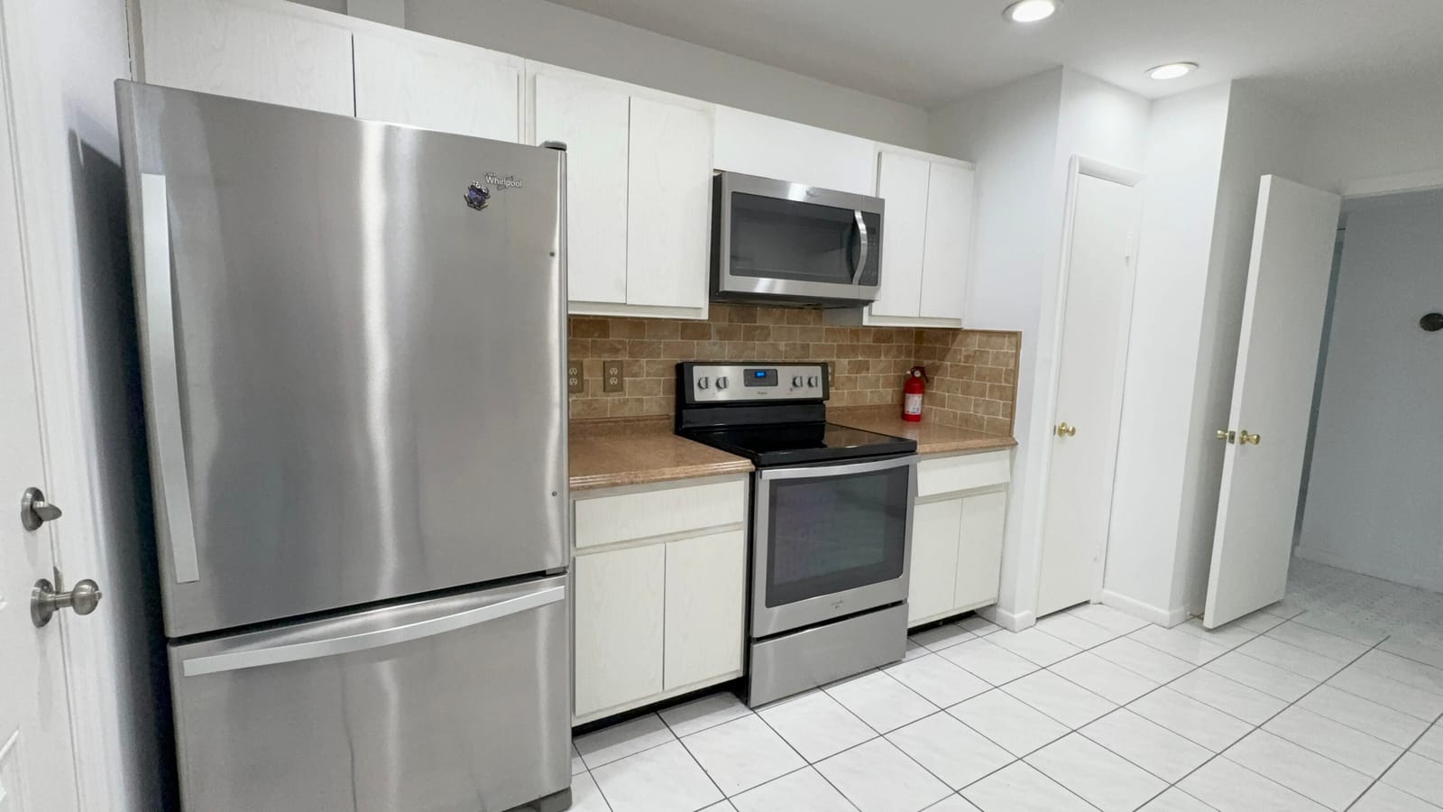 879 NE 195th Street 227, Miami, FL 33179 photo 12