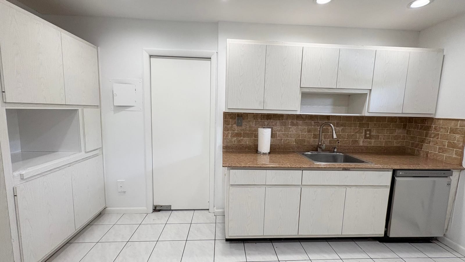 879 NE 195th Street 227, Miami, FL 33179 photo 14