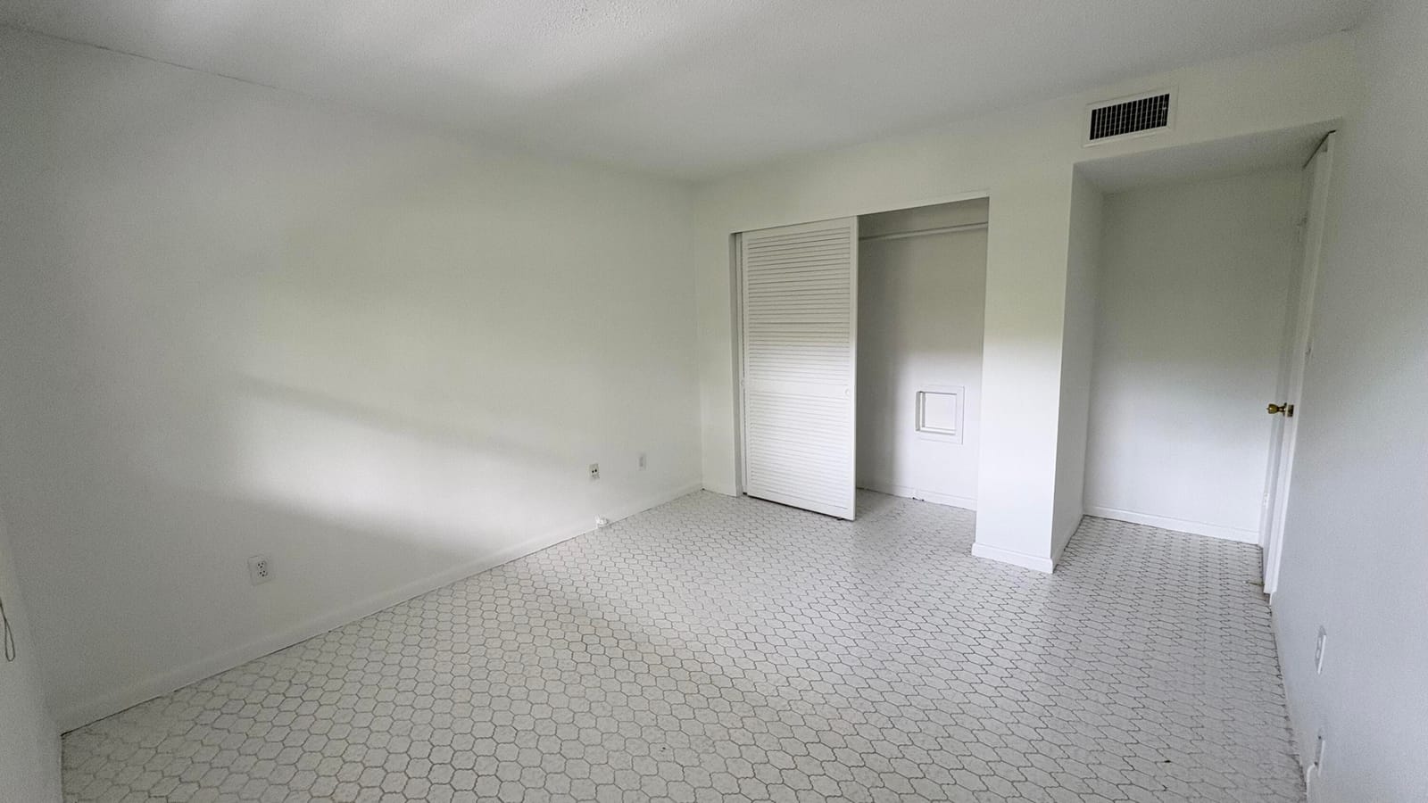 879 NE 195th Street 227, Miami, FL 33179 photo 20