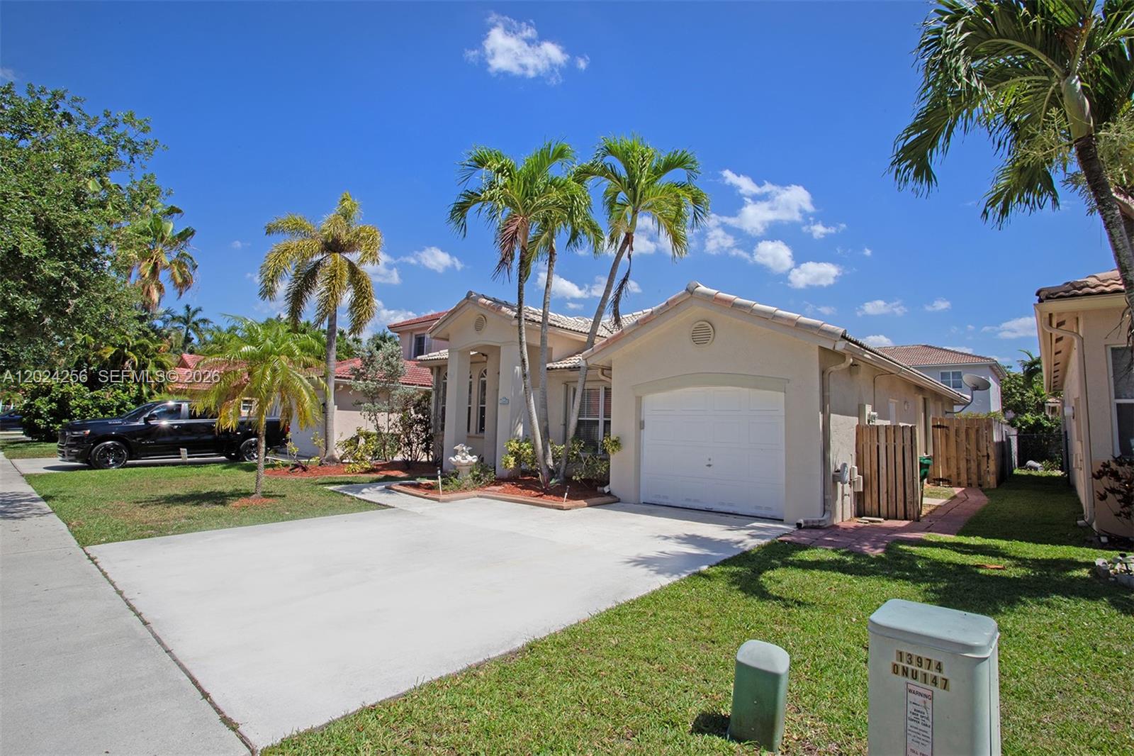 13964 N Cypress Cove Circle, Davie, FL 33325, Davie