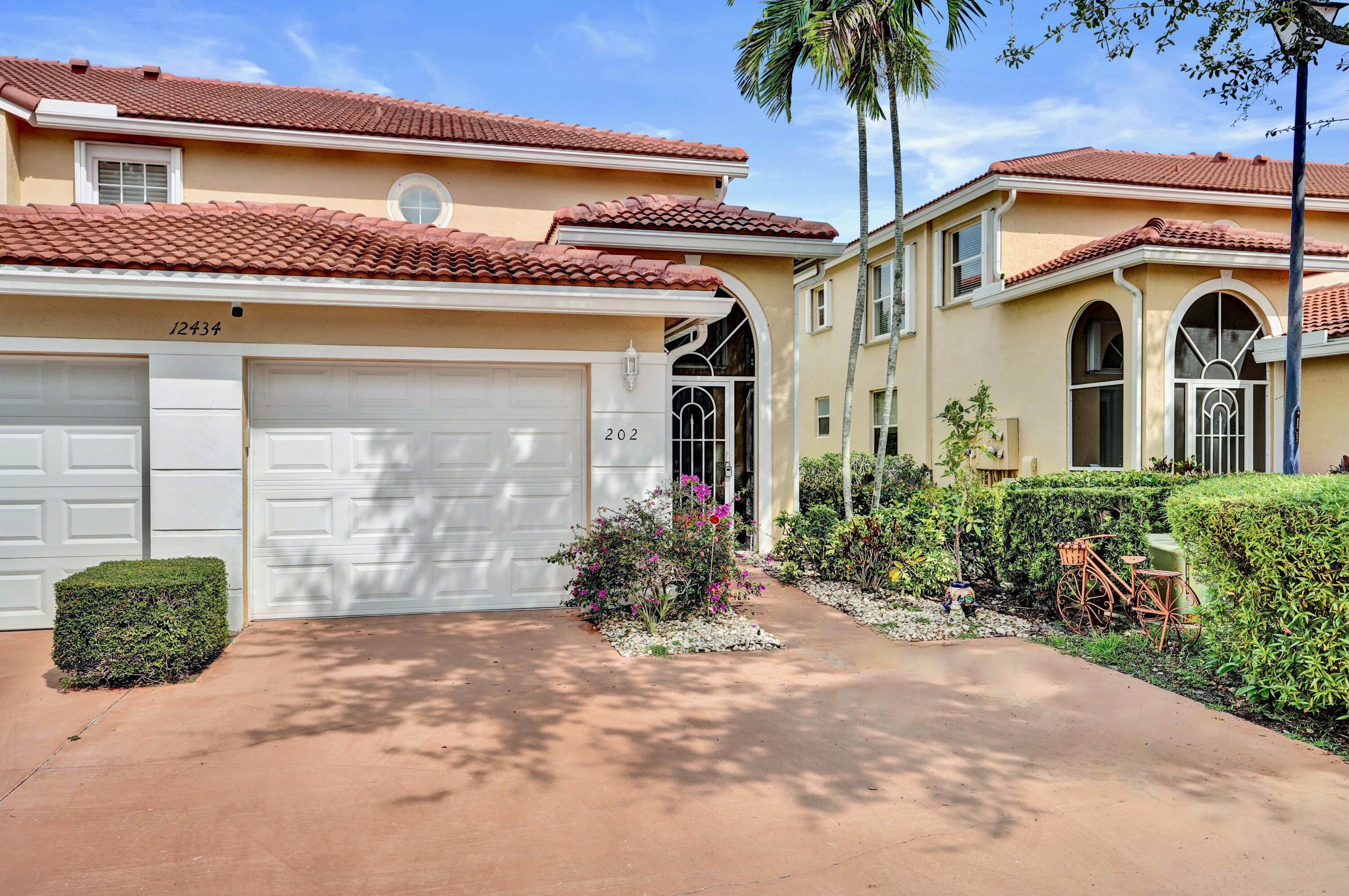 12434 Crystal Pointe Drive 202, Boynton Beach, FL 33437 photo 2