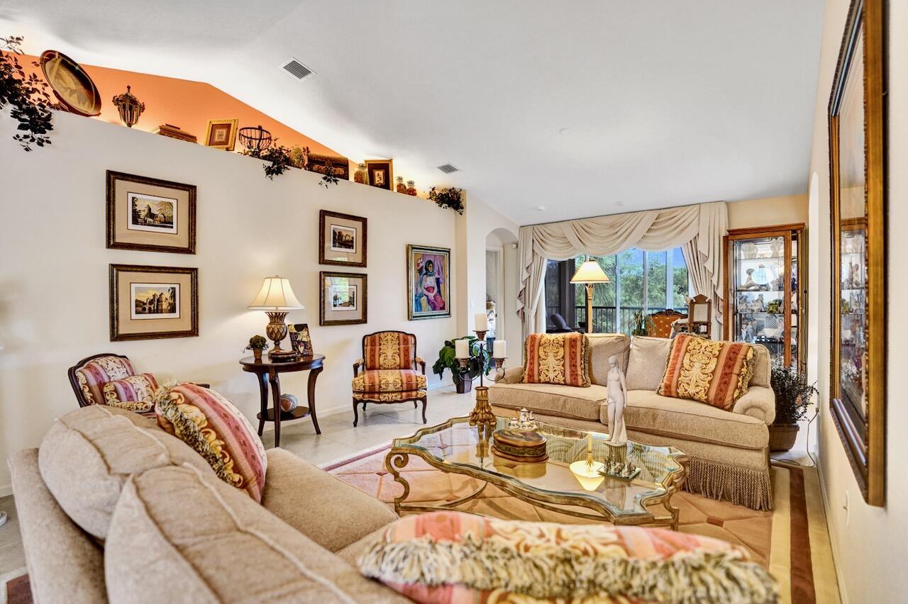 12434 Crystal Pointe Drive 202, Boynton Beach, FL 33437 photo 15