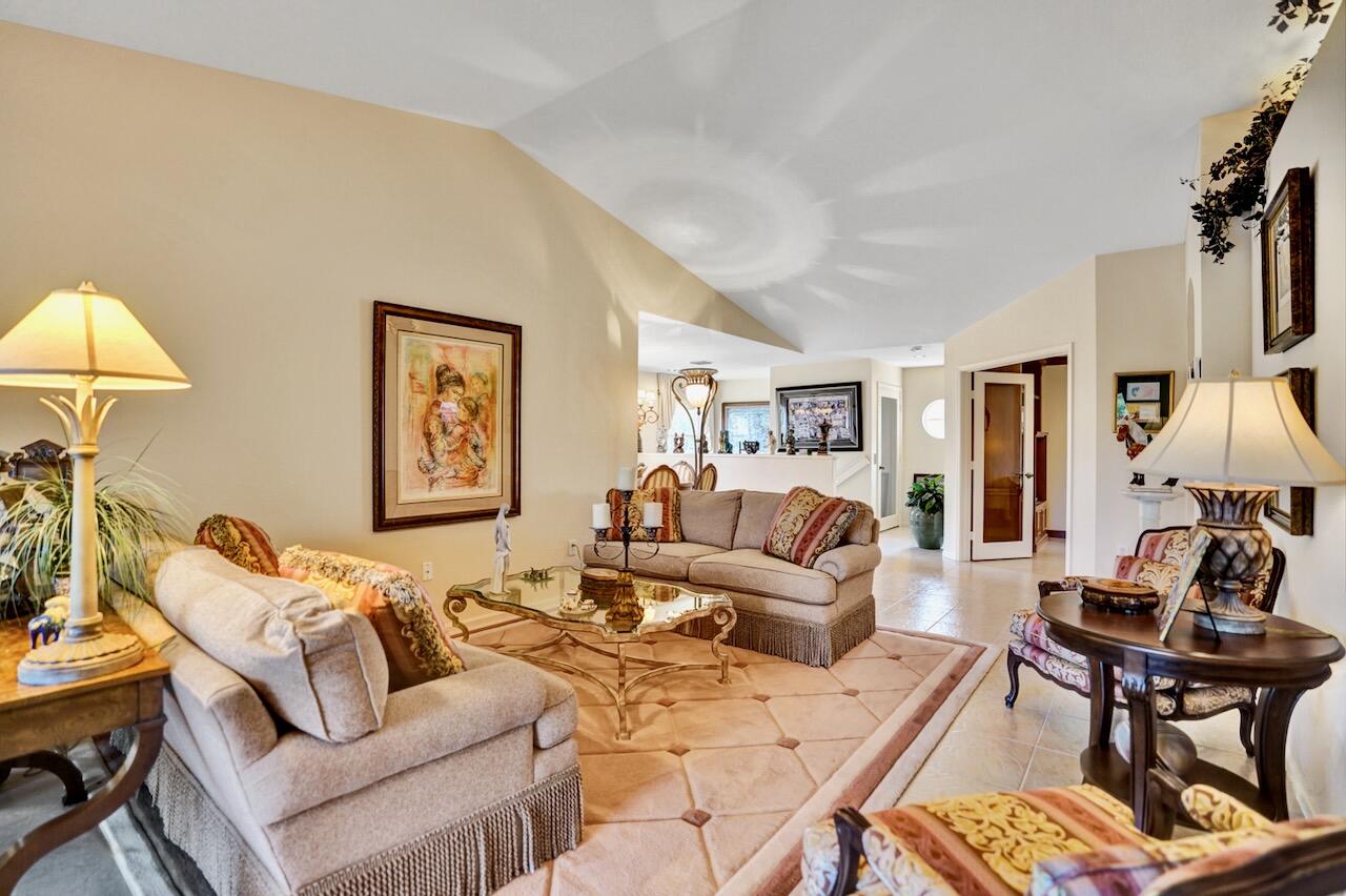 12434 Crystal Pointe Drive 202, Boynton Beach, FL 33437 photo 19