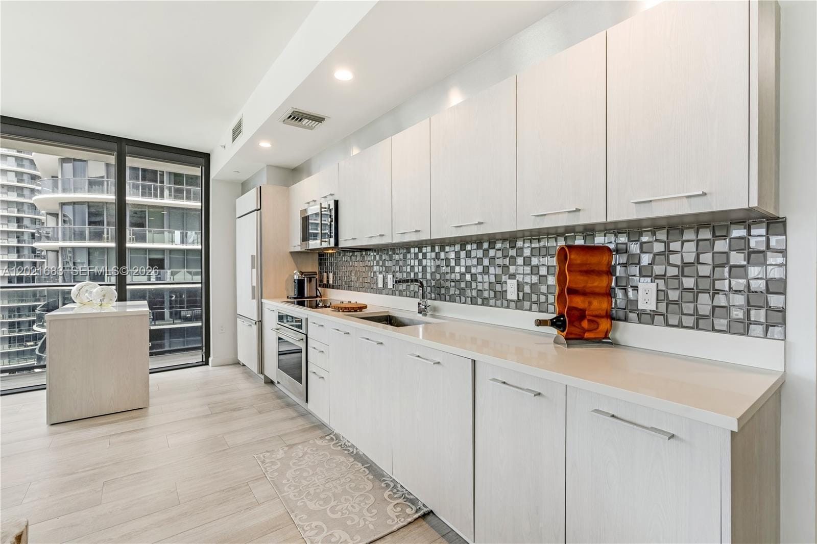 55 SW 9th Street 4001 — photo 9