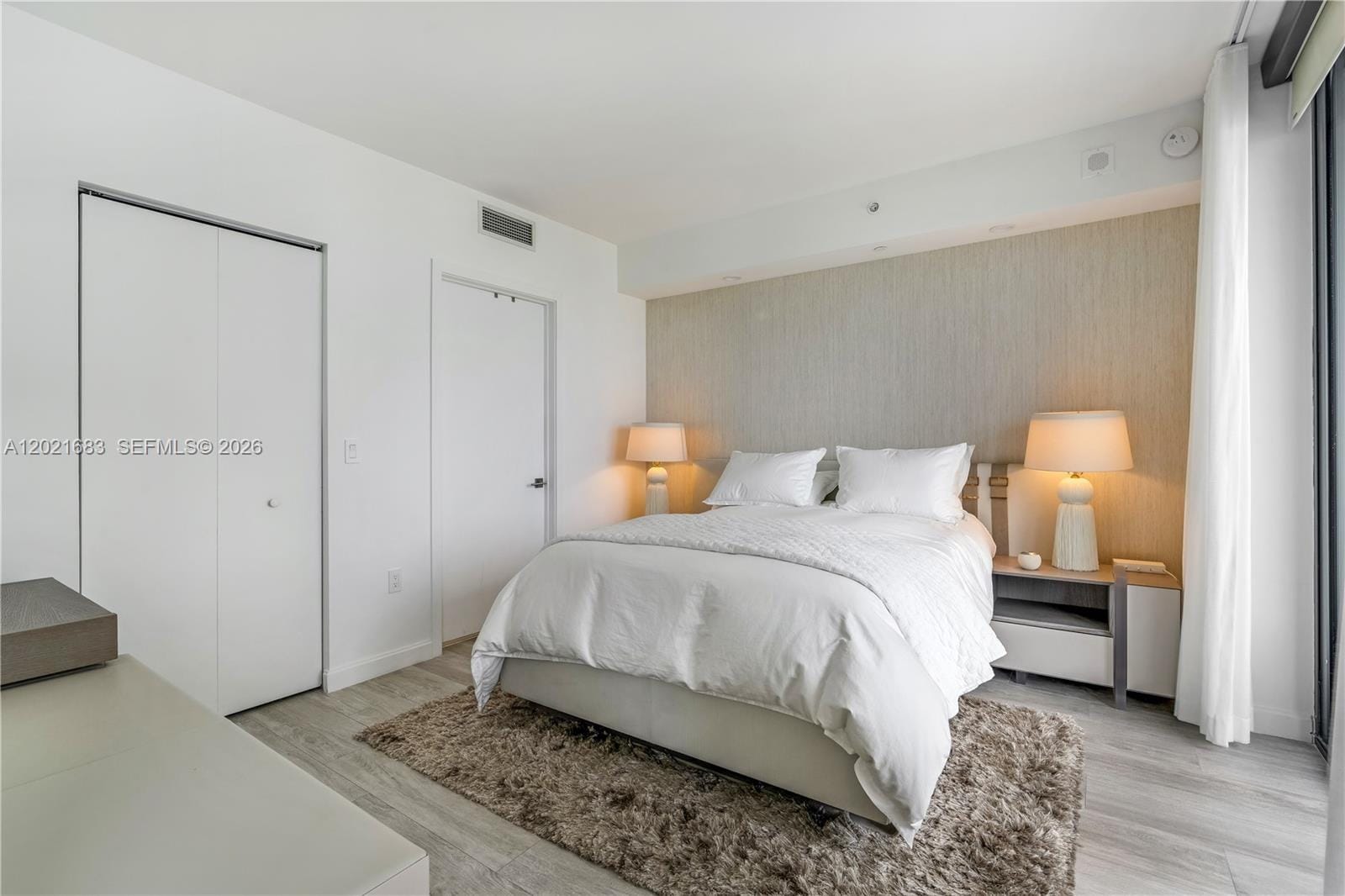 55 SW 9th Street 4001 — photo 10